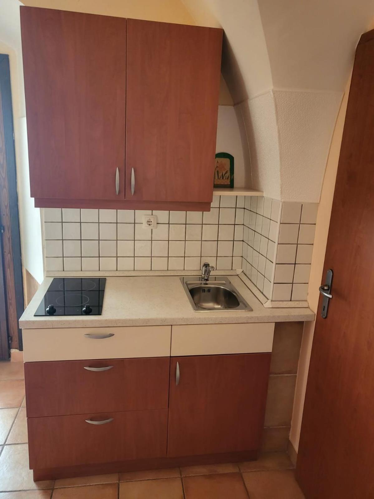 Apartma na Starem Placu Apartment Idrija Exterior foto